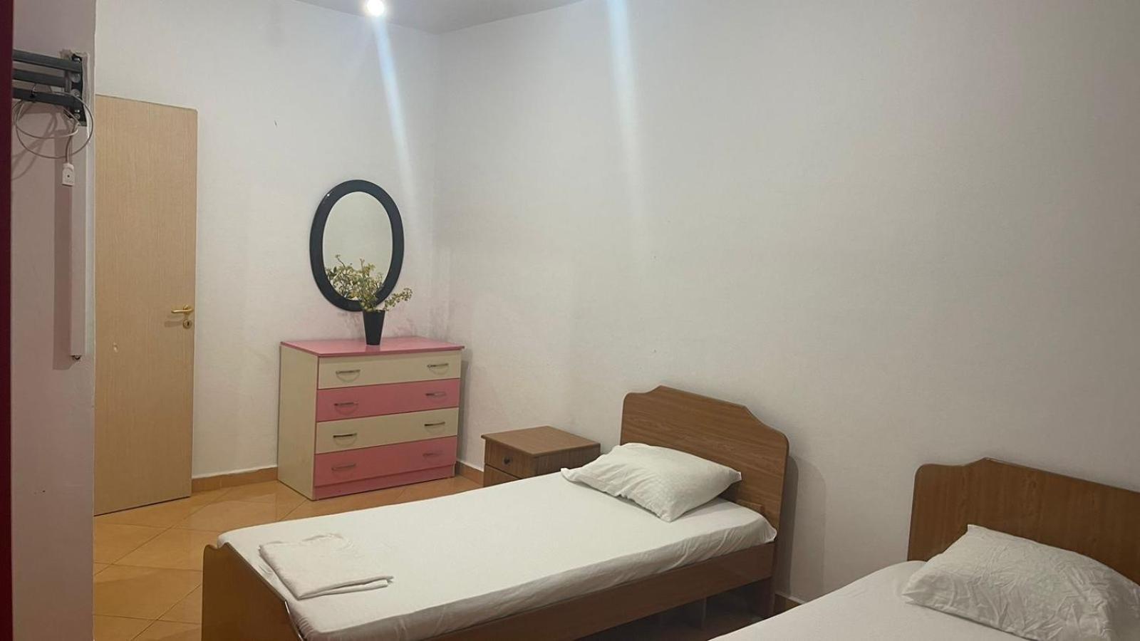 Bright And Cozy Appartamento Durrës